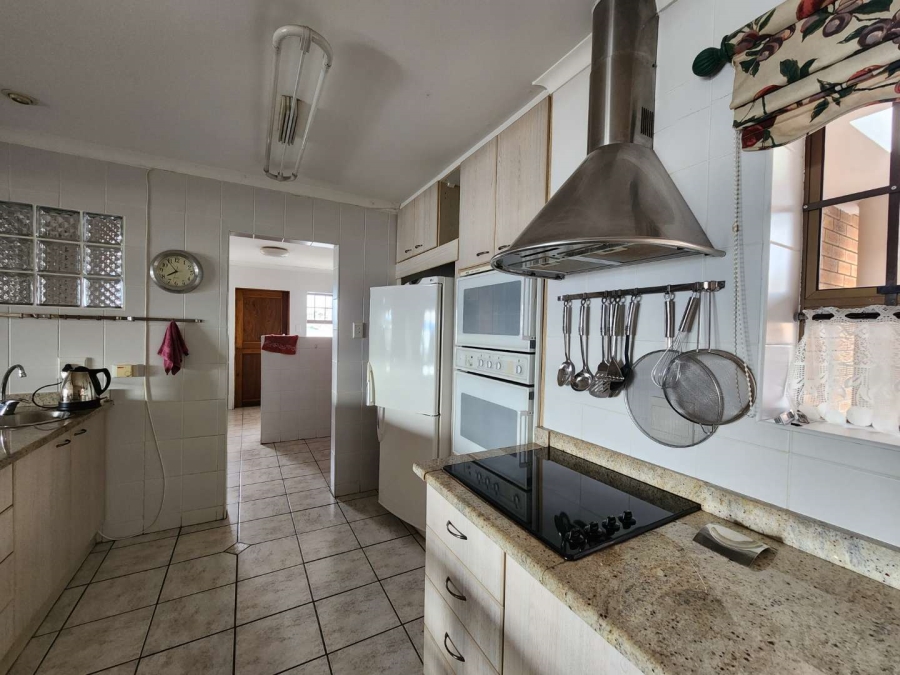 3 Bedroom Property for Sale in Mossel Bay Central Western Cape